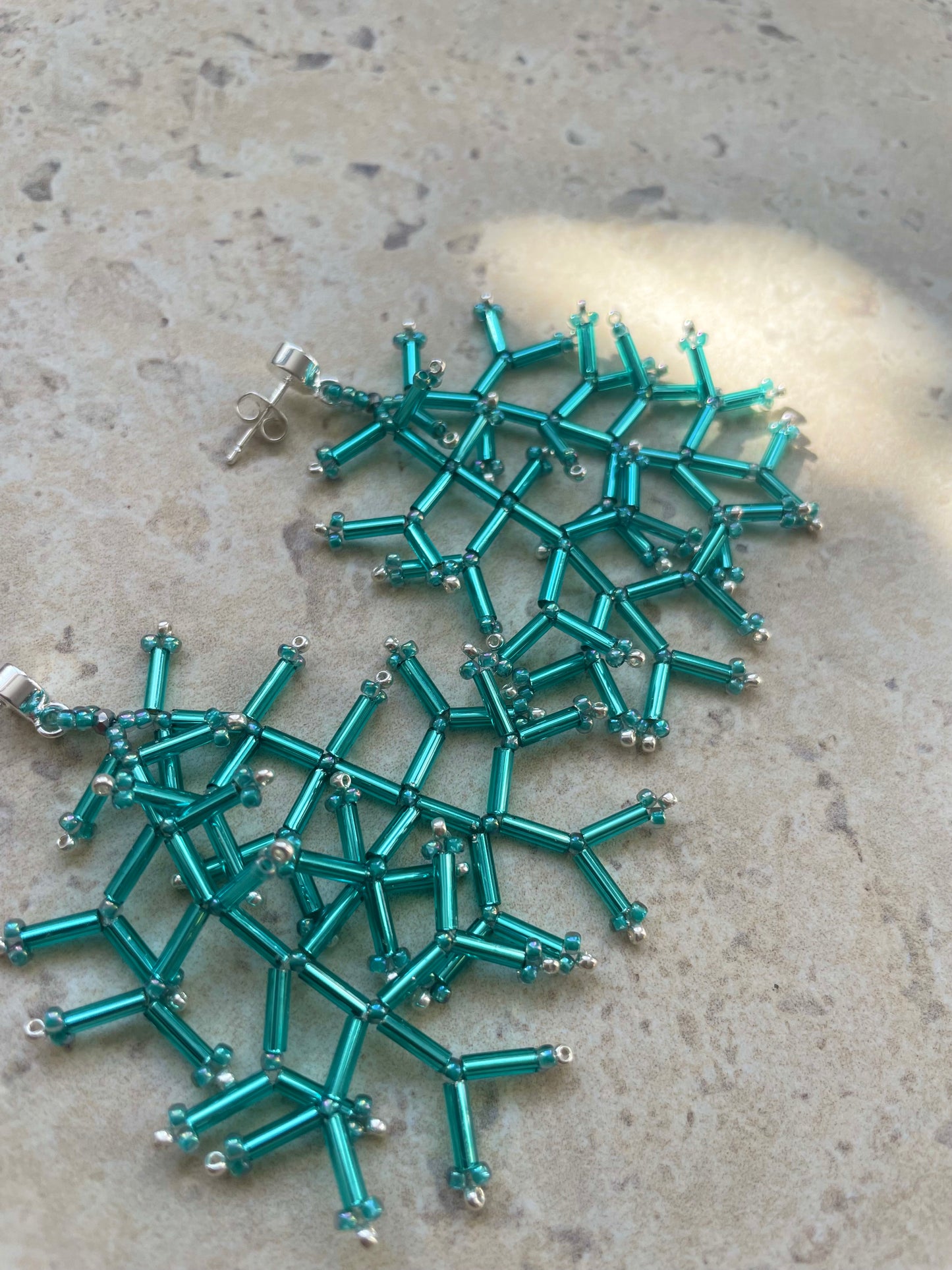 Glossy crystal turquoise lined