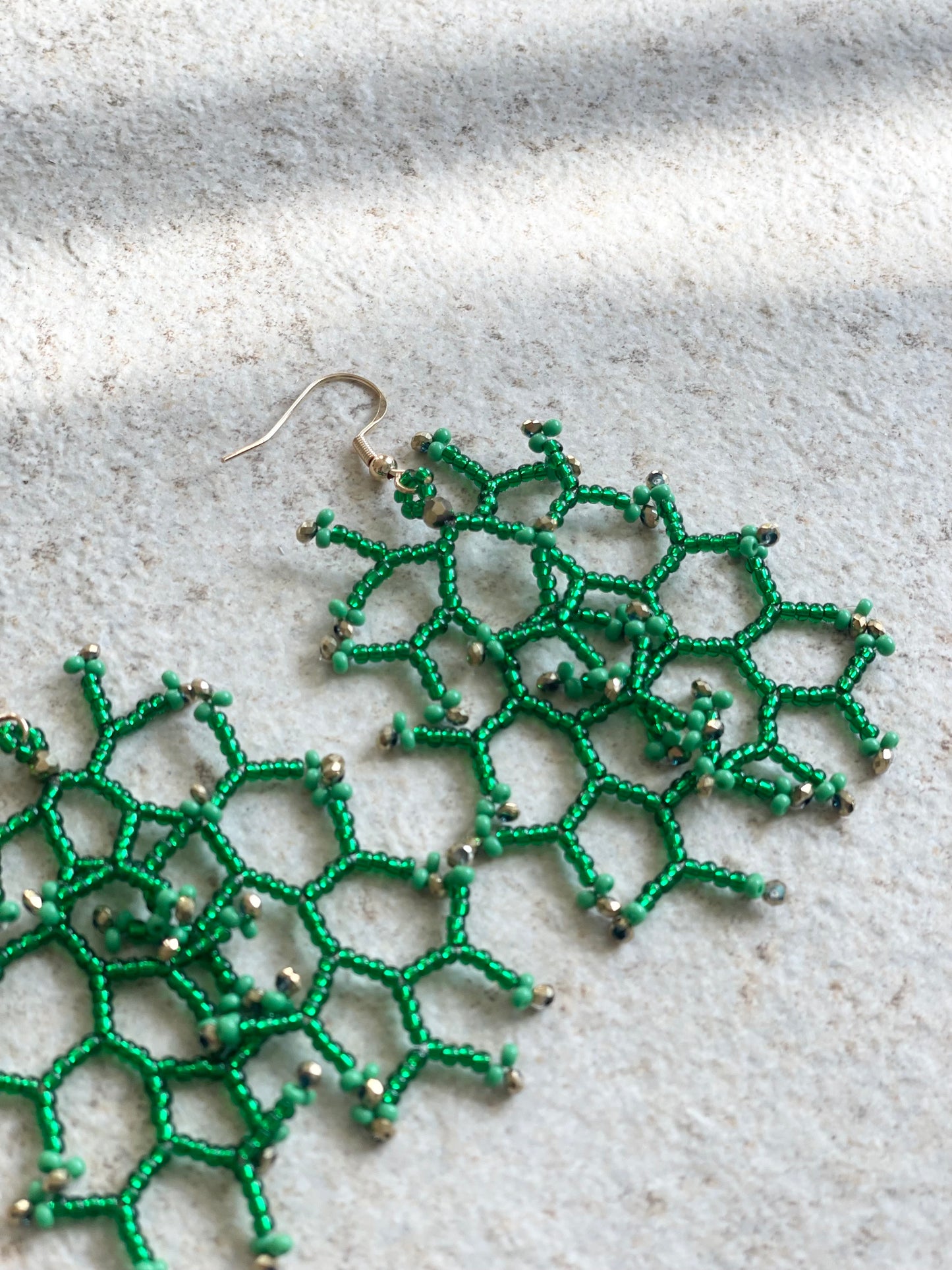 Glossy grass green silver lined