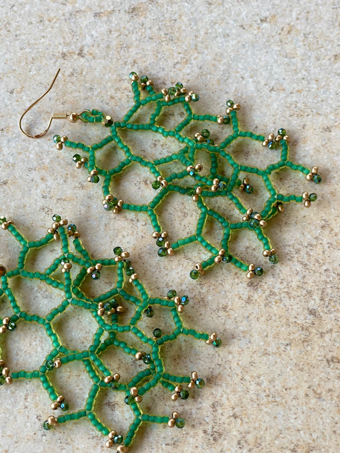 Matte jonquil emerald lined