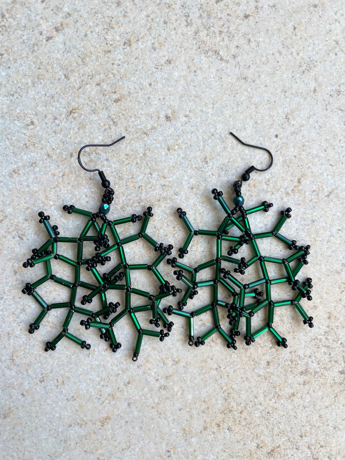 Glossy crystal green lined