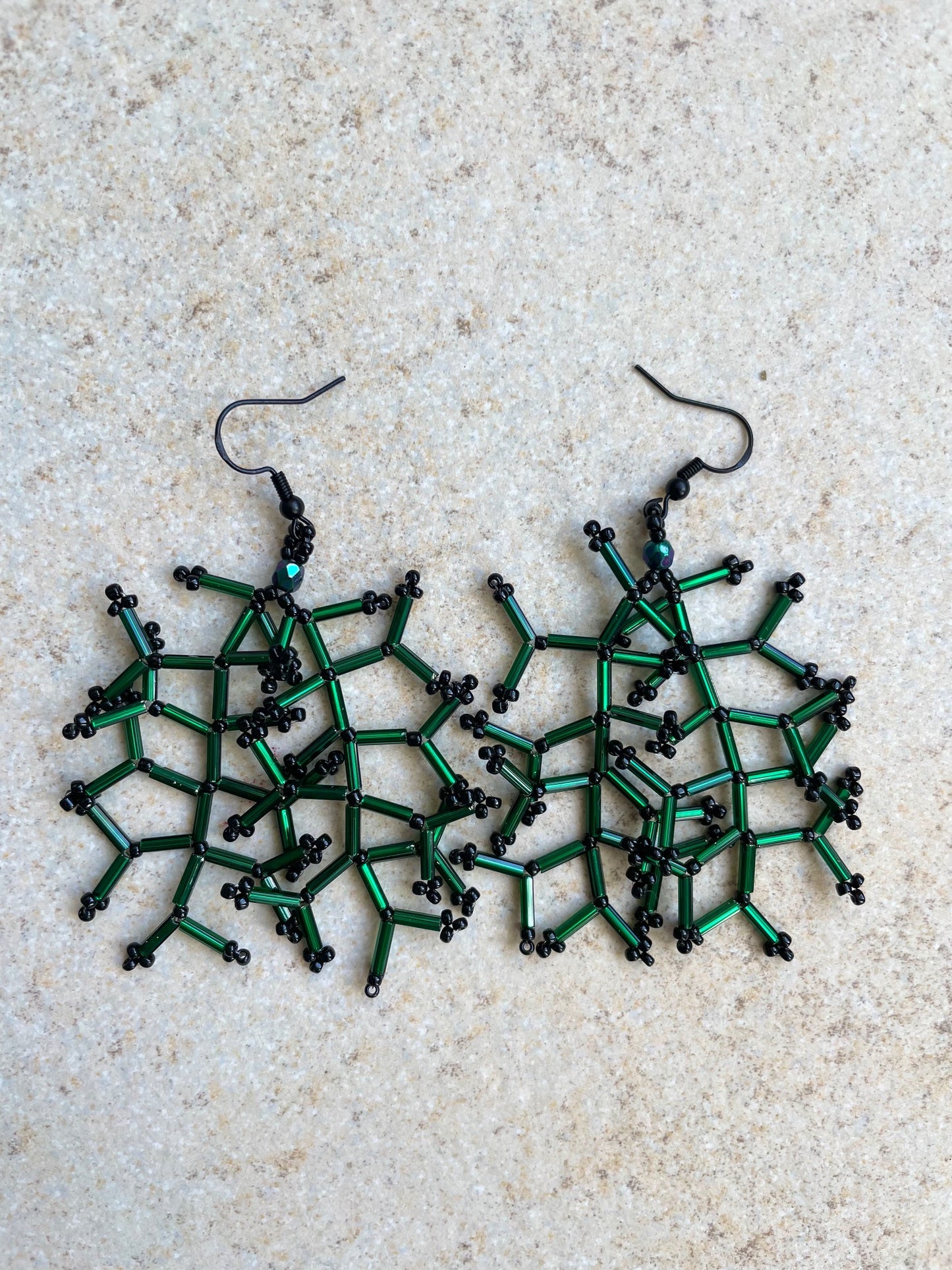 Glossy crystal green lined