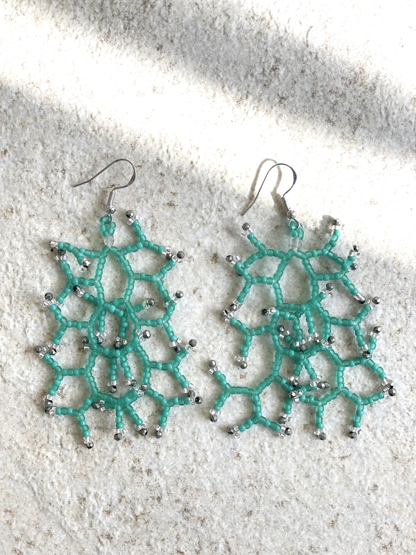 Opaque & frosted peridotgreen