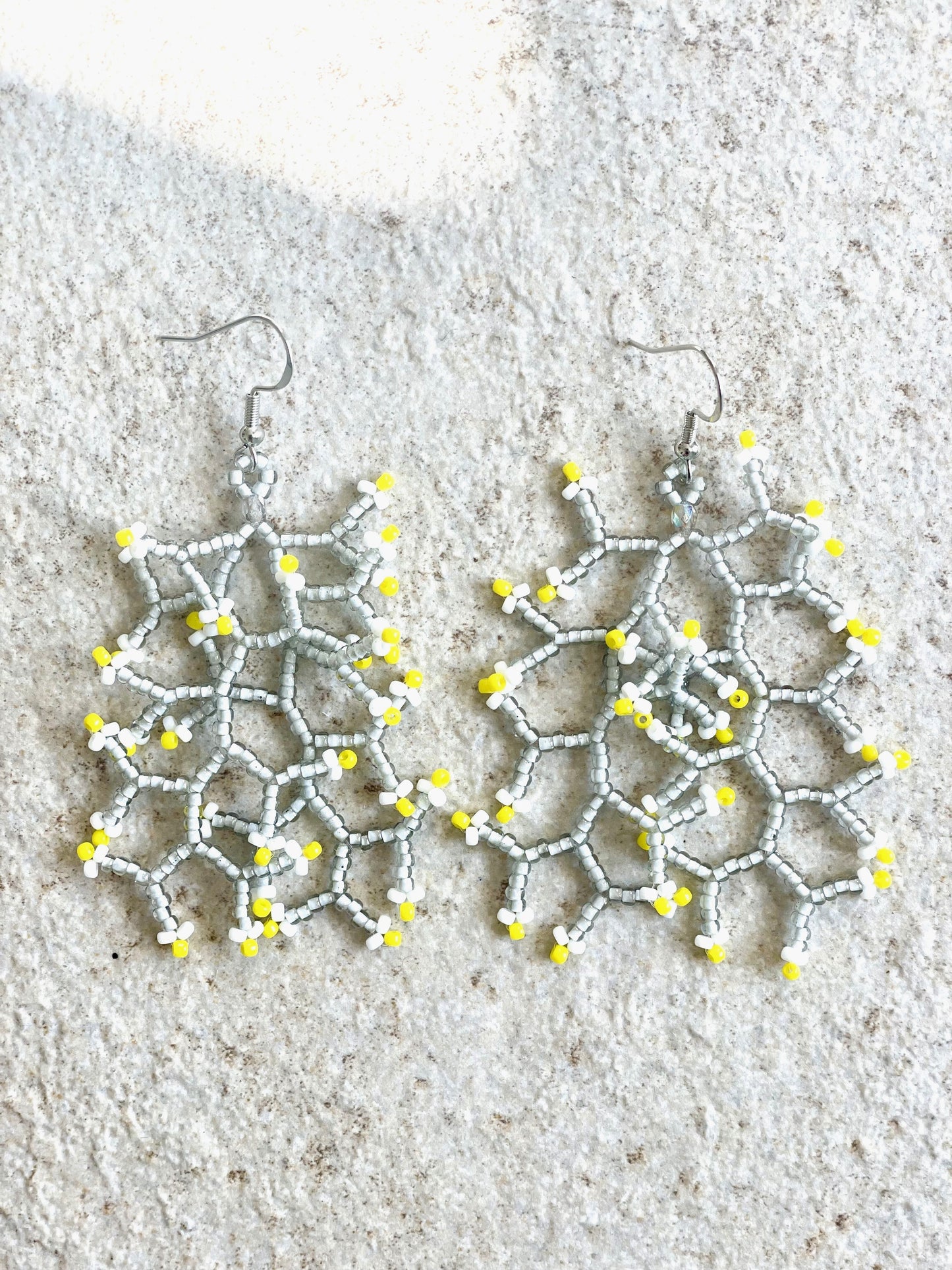 Glossy light grey with white & yellow